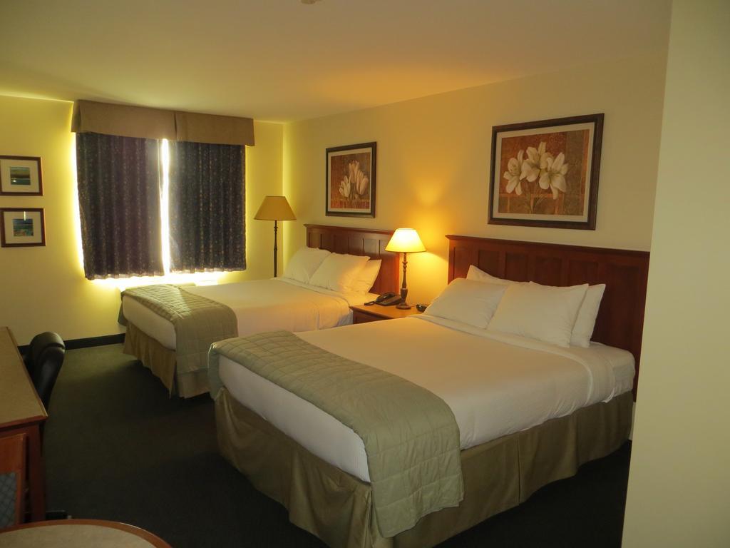Hotel St-Bernard Saint-Bernard-de-Lacolle Phòng bức ảnh